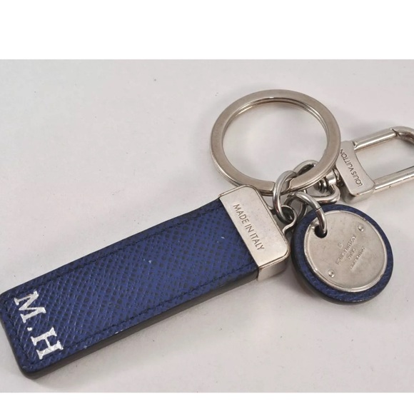 Auth Louis Vuitton Taiga Rama Porte Cles Neo LV Clue Bag Charm blue initials MH - Picture 2 of 13